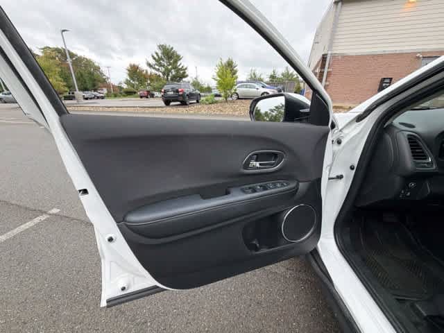 Used 2020 Honda HR-V EX image 37