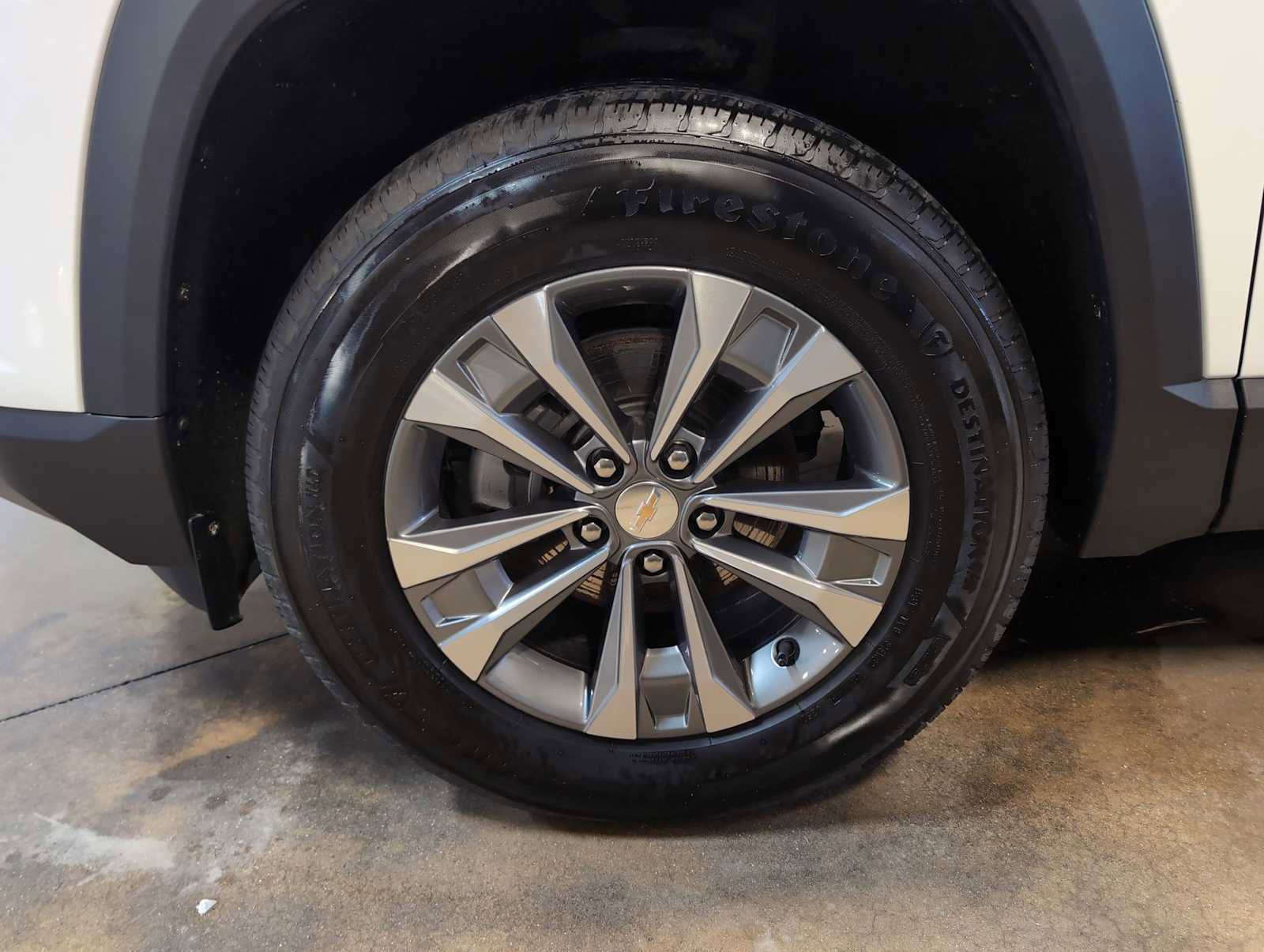 Used 2025 Chevrolet Equinox LT image 32