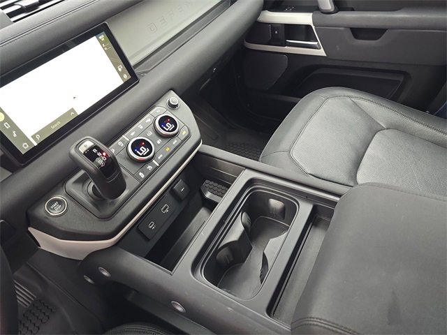 Certified 2023 Land Rover Defender 90 X-Dynamic SE image 22