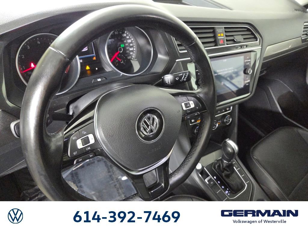 Used 2018 Volkswagen Tiguan SE w/ Panoramic Sunroof Package image 16