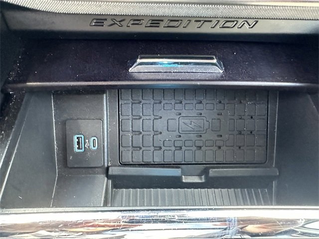 Certified 2024 Ford Expedition Max Platinum image 24