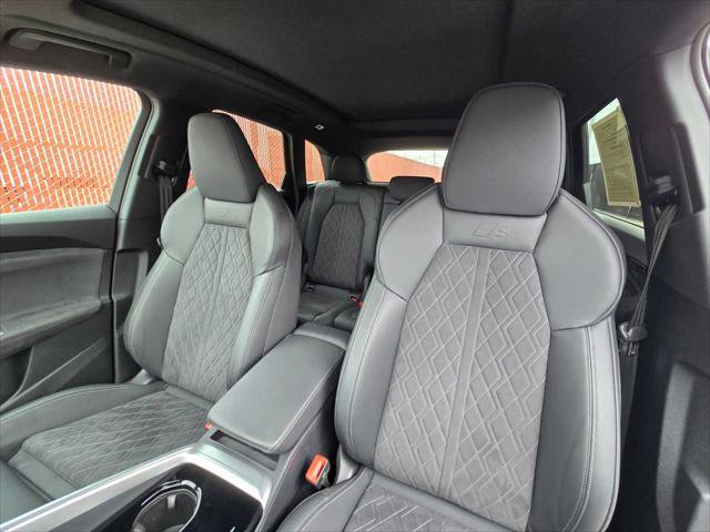 Certified 2025 Audi SQ5 Premium Plus w/ Premium Plus Package AWD/4WD image 22
