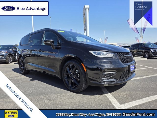 Used 2025 Chrysler Pacifica Limited