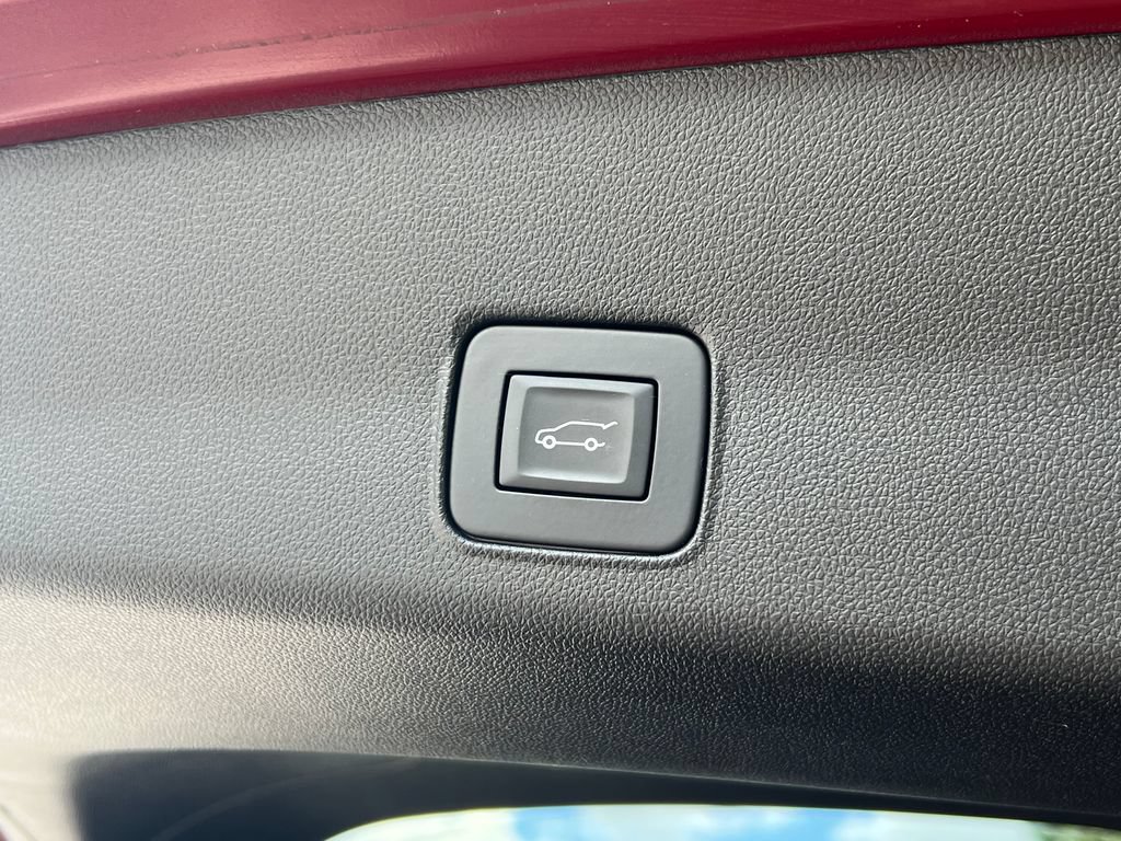 Used 2023 Chevrolet TrailBlazer RS w/ Sun and Liftgate Package AWD/4WD image 20