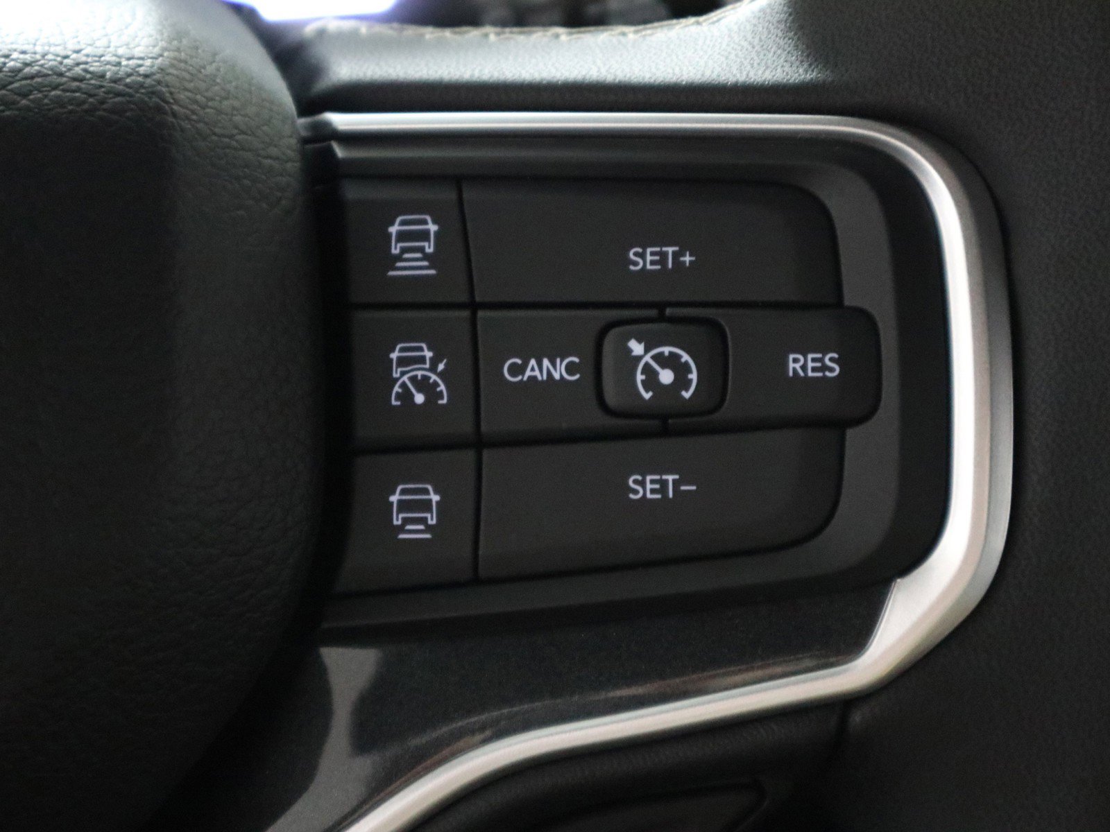 New 2024 Jeep Wagoneer 4WD w/ Convenience Group I image 30