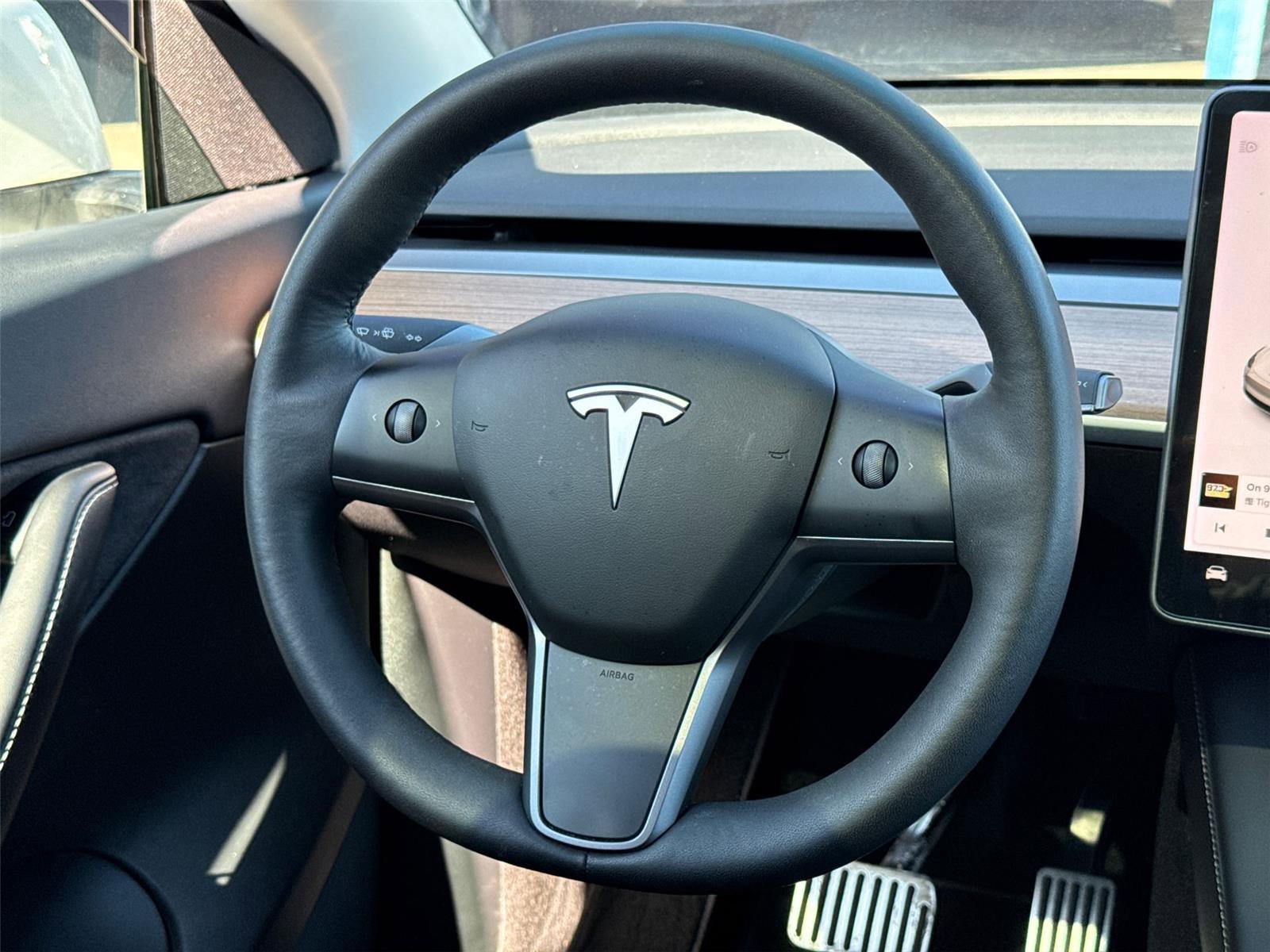 Used 2021 Tesla Model Y Long Range image 26