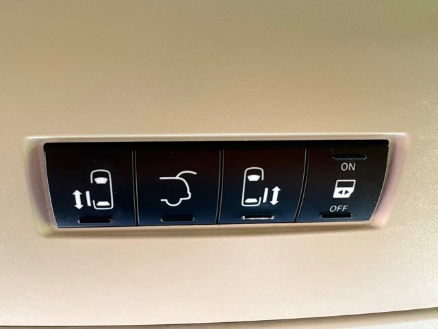 Used 2014 Dodge Grand Caravan SXT FWD image 24