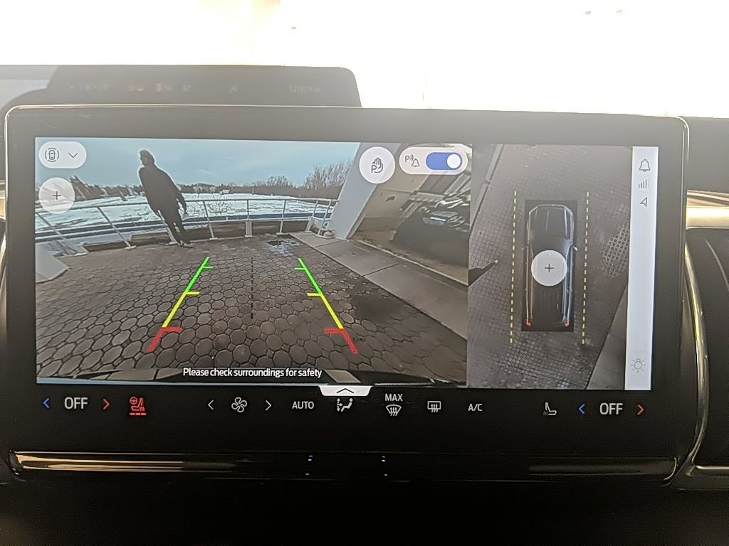 Used 2025 Ford Expedition Max Platinum image 25