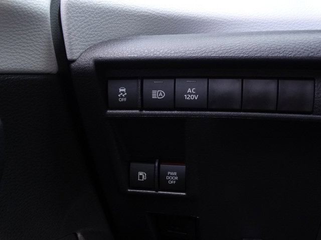 New 2026 Toyota Sienna XLE FWD image 30