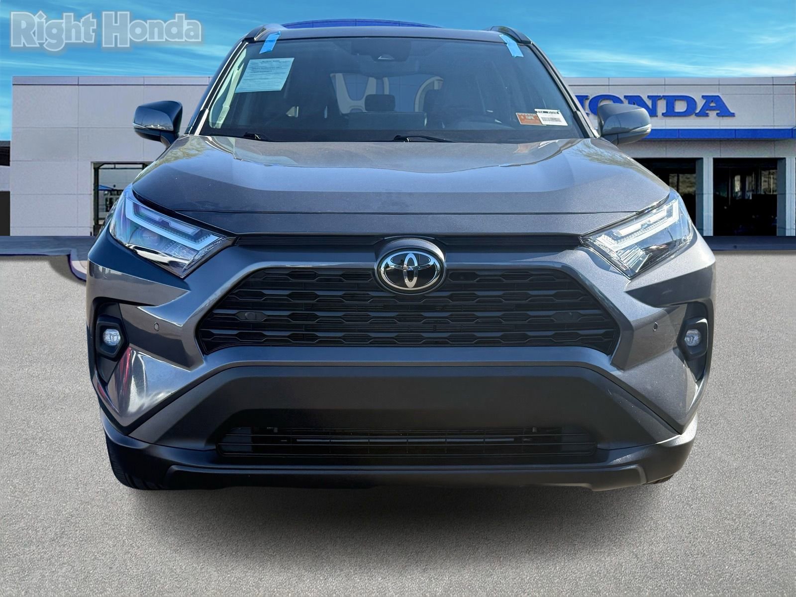 Used 2024 Toyota RAV4 XLE Premium w/ Weather Package image 5