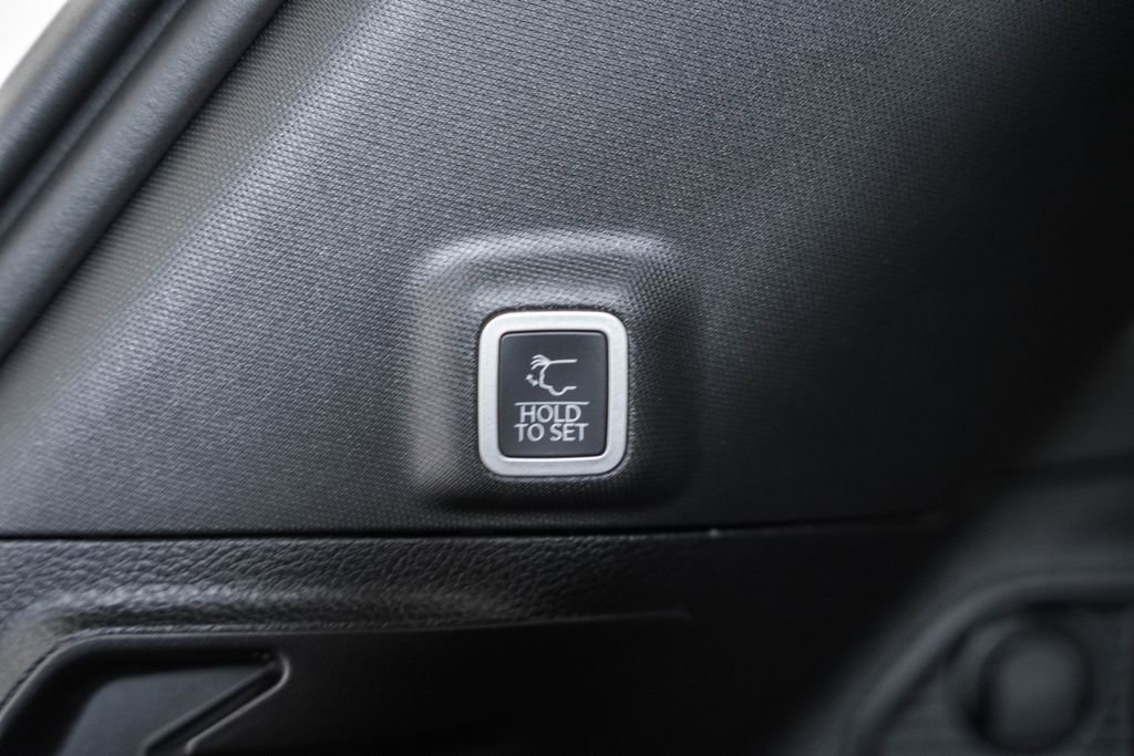 New 2025 Jeep Grand Cherokee 4WD image 10