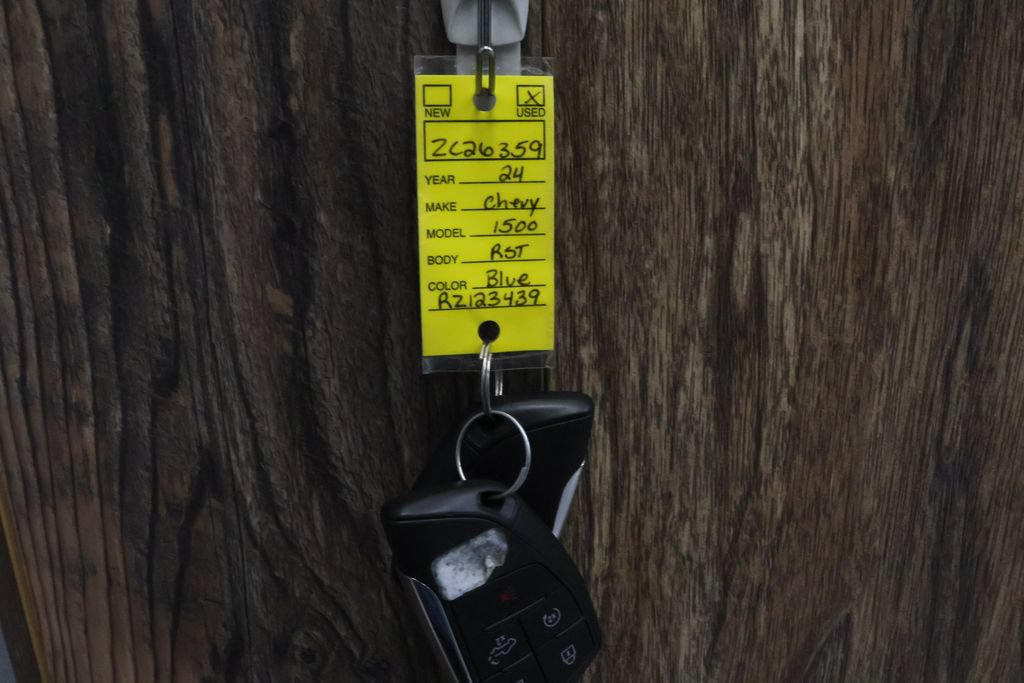Used 2024 Chevrolet Silverado 1500 RST AWD/4WD image 34