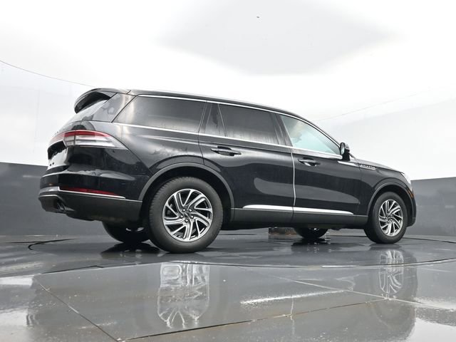 Used 2023 Lincoln Aviator AWD image 29