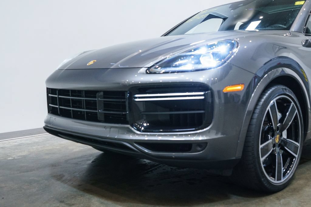 Used 2020 Porsche Cayenne Turbo AWD/4WD image 13
