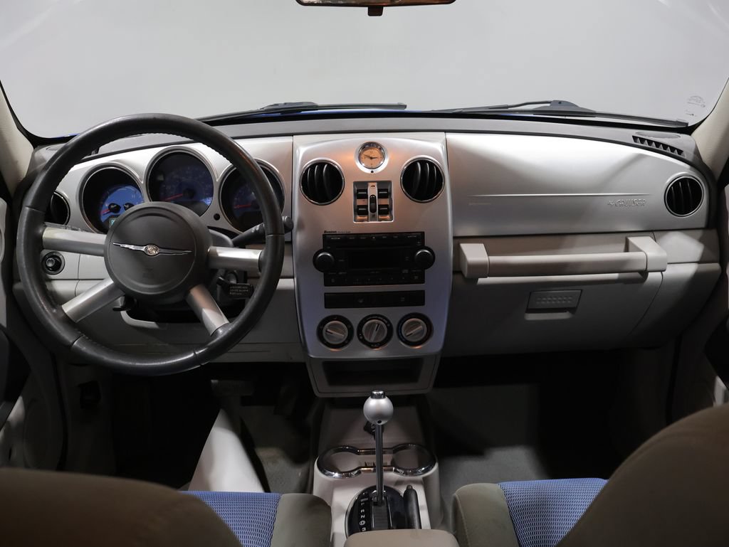 Used 2007 Chrysler PT Cruiser Touring FWD image 16