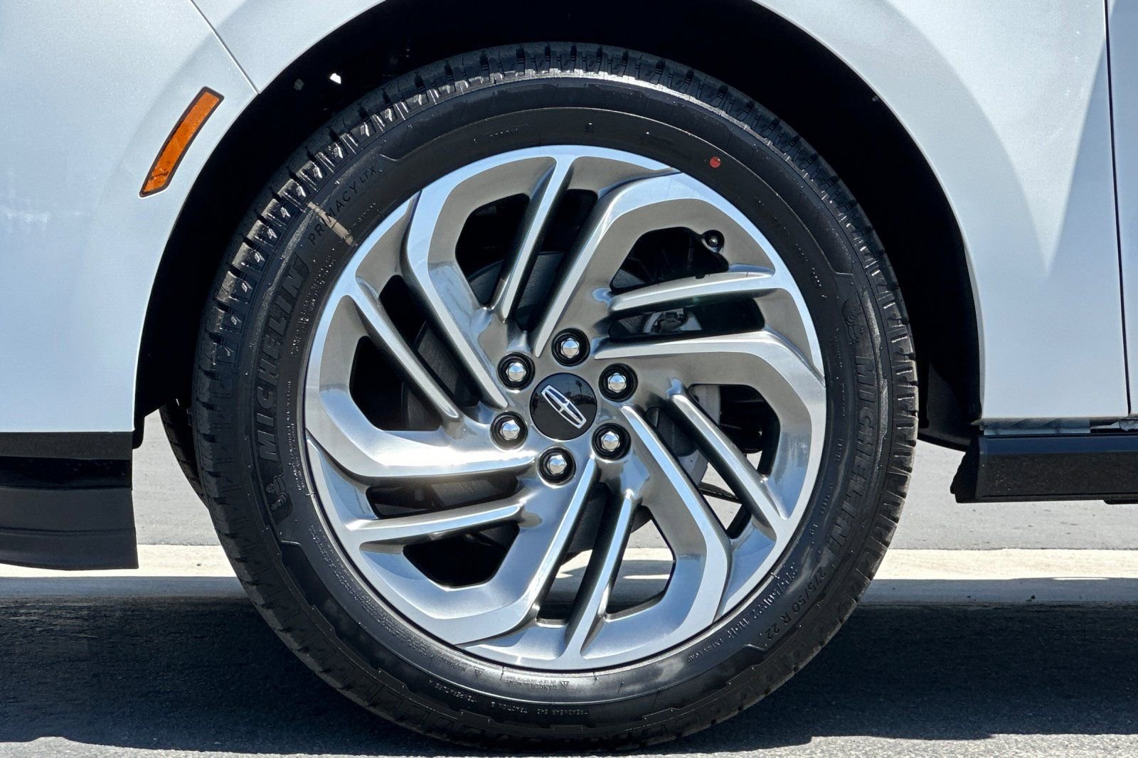 New 2026 Lincoln Navigator Reserve AWD/4WD image 26