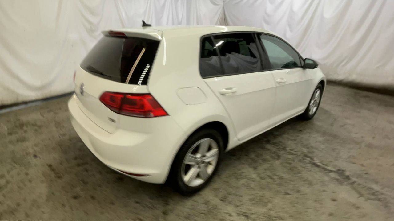 Used 2017 Volkswagen Golf Wolfsburg Edition image 8