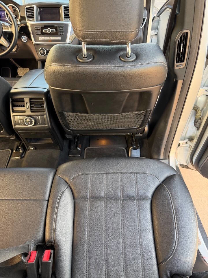 Used 2016 Mercedes-Benz GL 450 4MATIC w/ Premium I Package image 24