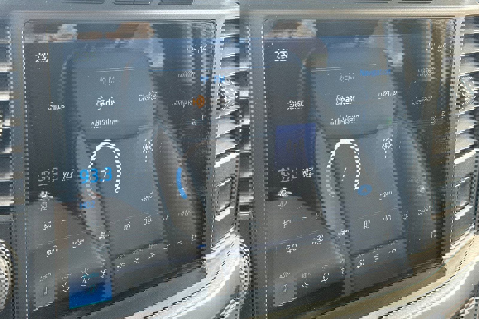 Certified 2021 Ford F150 Lariat w/ Equipment Group 502A High image 18