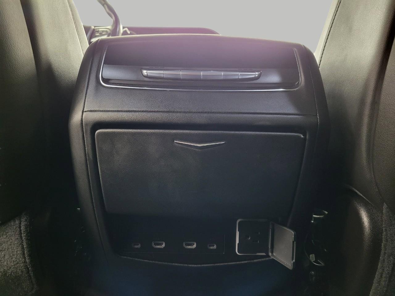 Certified 2021 Cadillac Escalade Premium Luxury w/ LPO, Radiant Package image 25