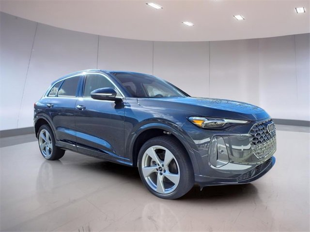 New 2025 Audi Q5 Premium Plus