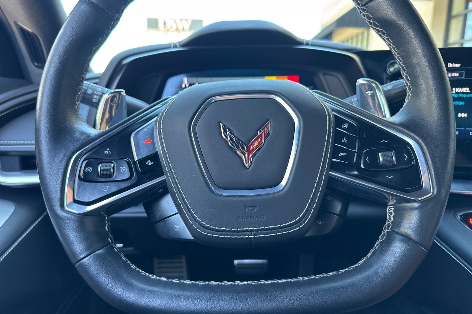 Used 2025 Chevrolet Corvette Stingray Premium Cpe w/ Z51 Performance Package RWD image 21