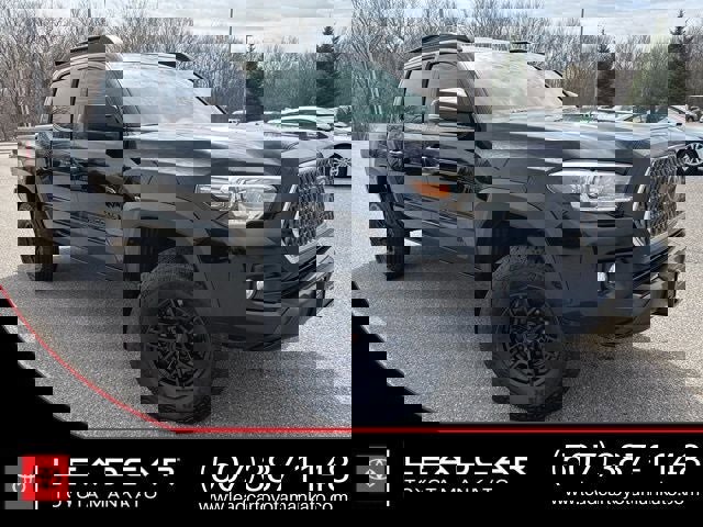 Used 2019 Toyota Tacoma TRD Off-Road image 1