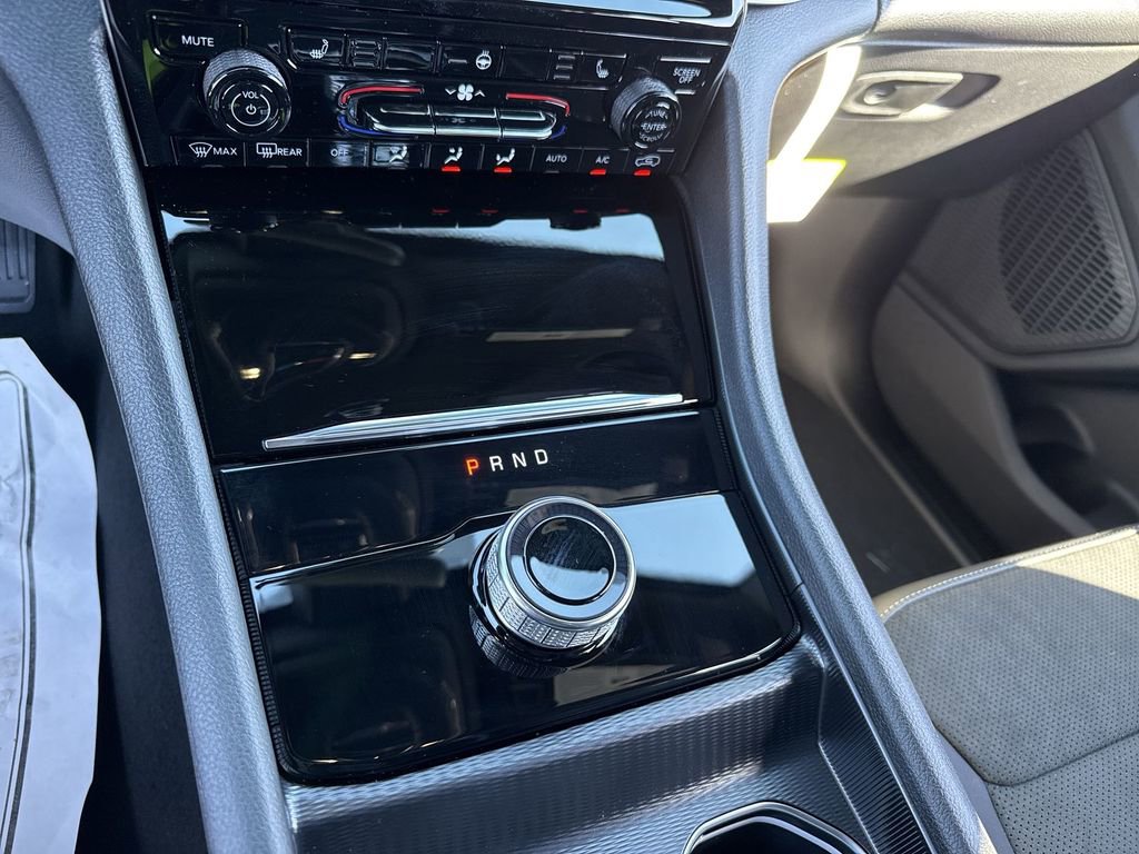 New 2025 Jeep Grand Cherokee Altitude image 21