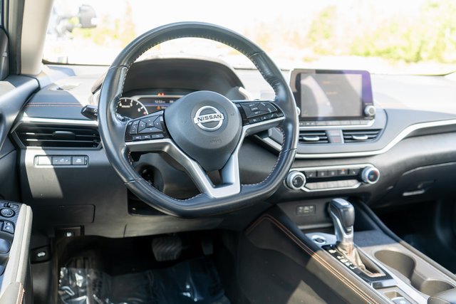 Used 2021 Nissan Altima 2.5 SR w/ SR Premium Package AWD/4WD image 14