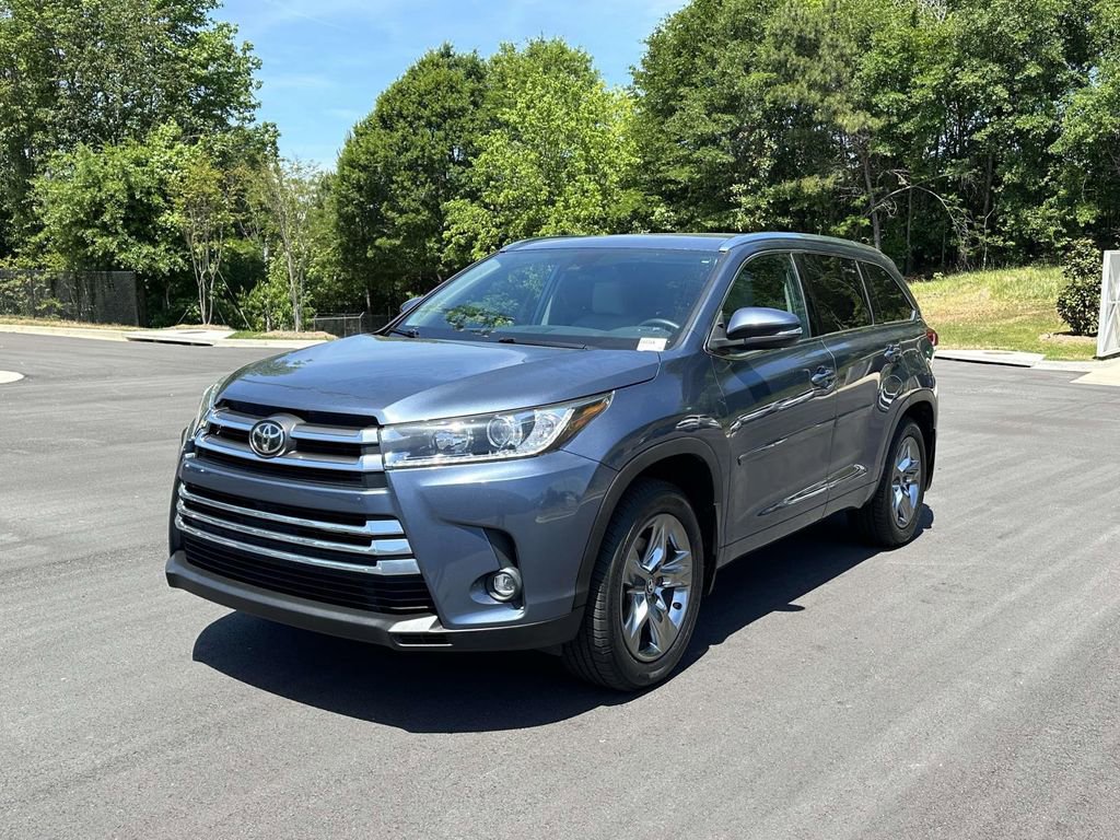 Used 2019 Toyota Highlander Limited AWD/4WD image 3