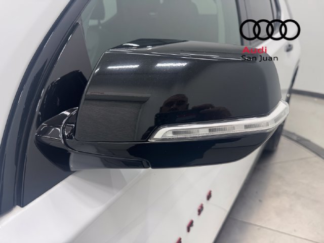 Used 2020 Chevrolet Traverse Premier w/ Redline Edition FWD image 9