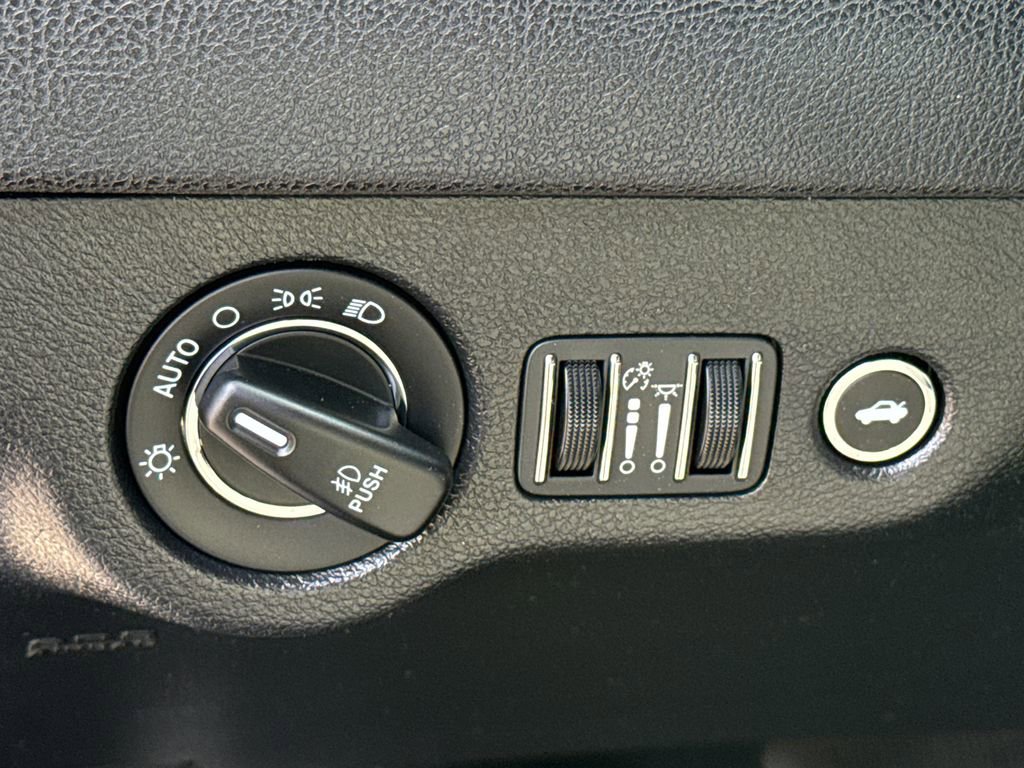 Used 2022 Chrysler 300 Touring L w/ Popular Equipment Group image 23