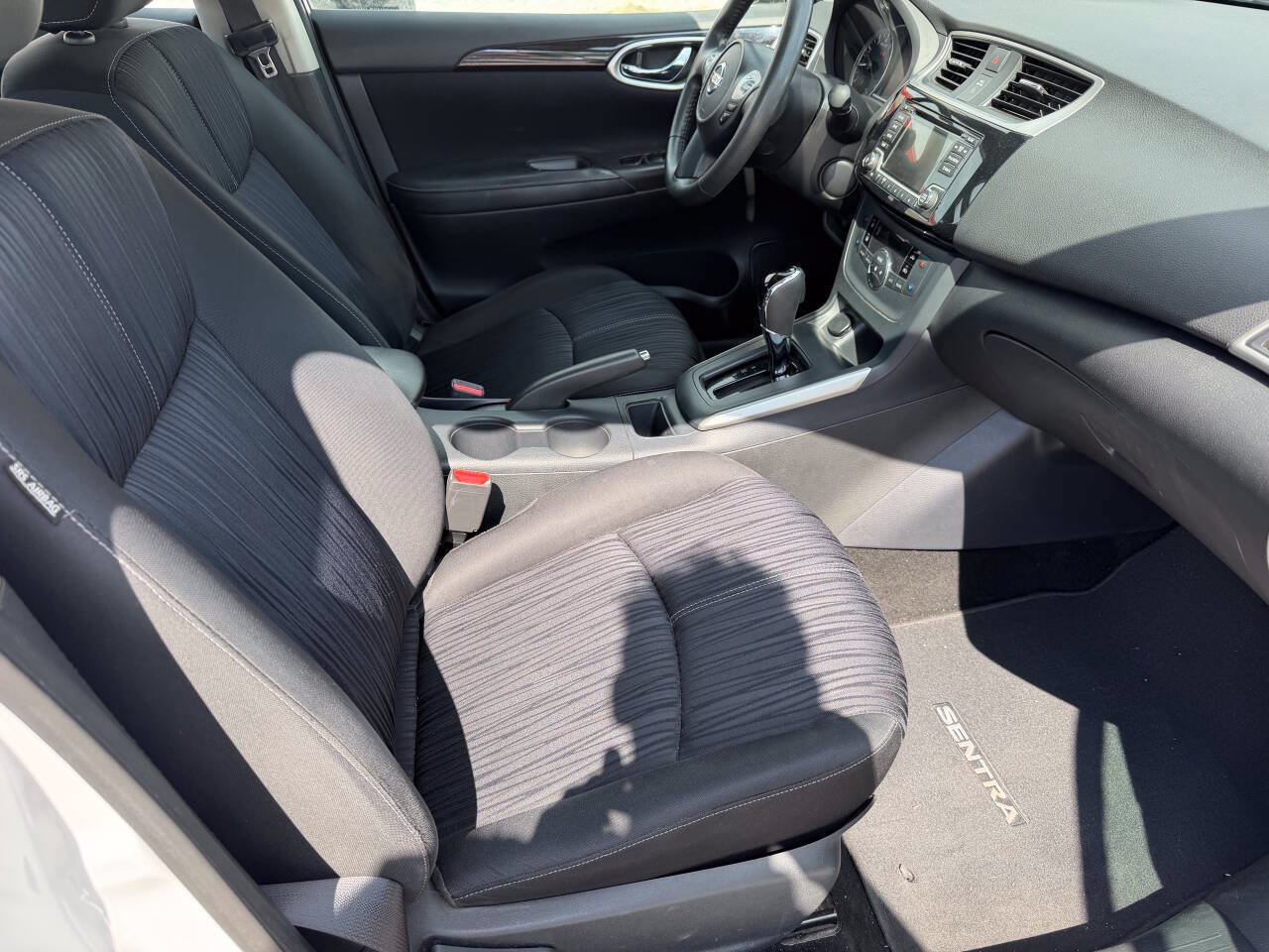 Used 2018 Nissan Sentra SV FWD image 21