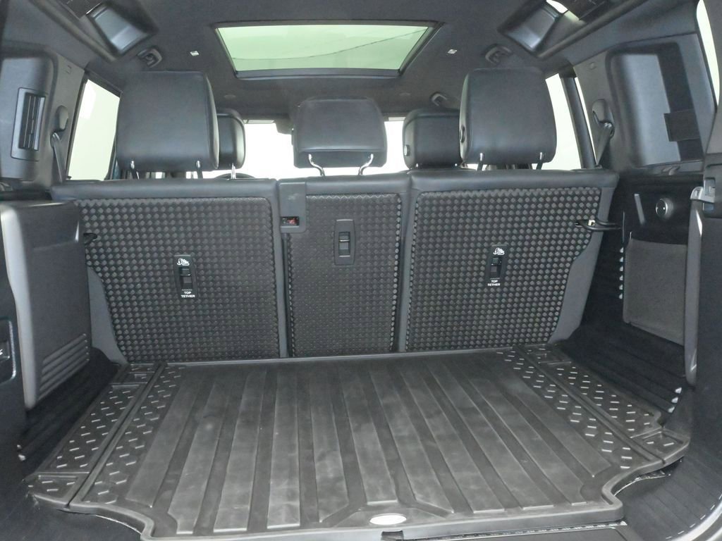 Used 2023 Land Rover Defender 110 X-Dynamic SE AWD/4WD image 23