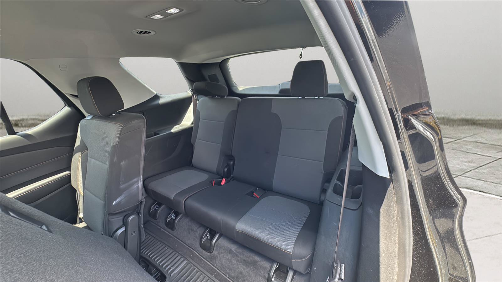 Used 2020 Chevrolet Traverse LT FWD image 23