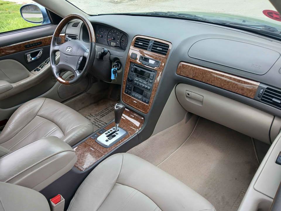 Used 2004 Hyundai XG350 FWD image 14