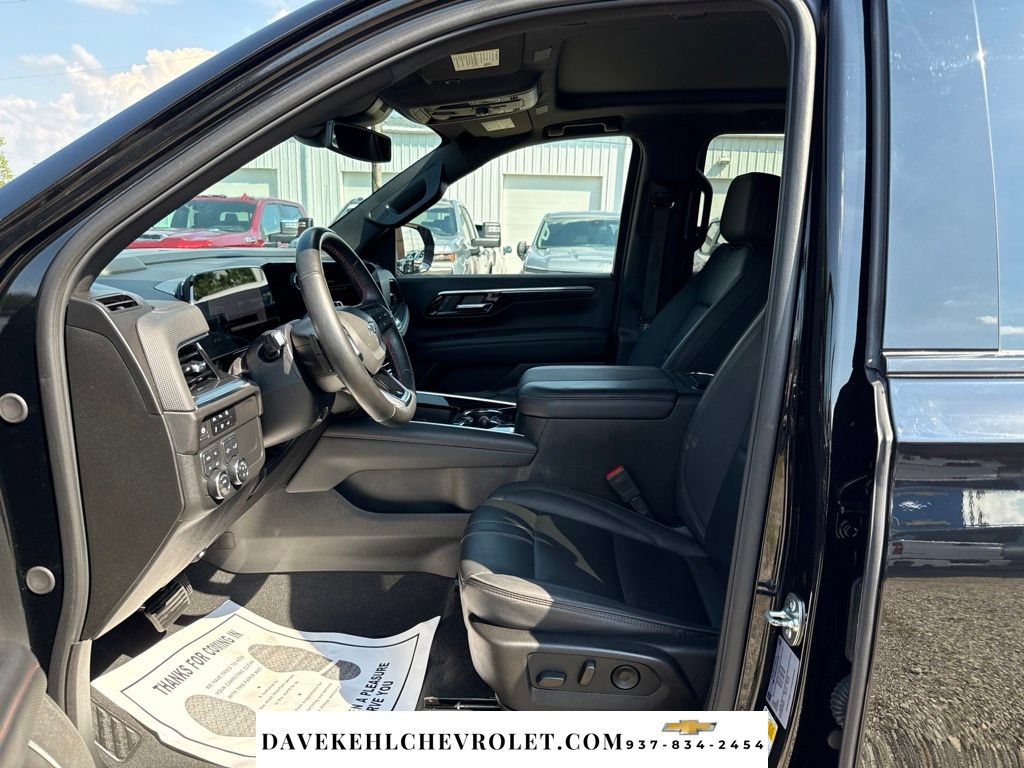 Used 2025 Chevrolet Suburban RST w/ Comfort Package AWD/4WD image 16