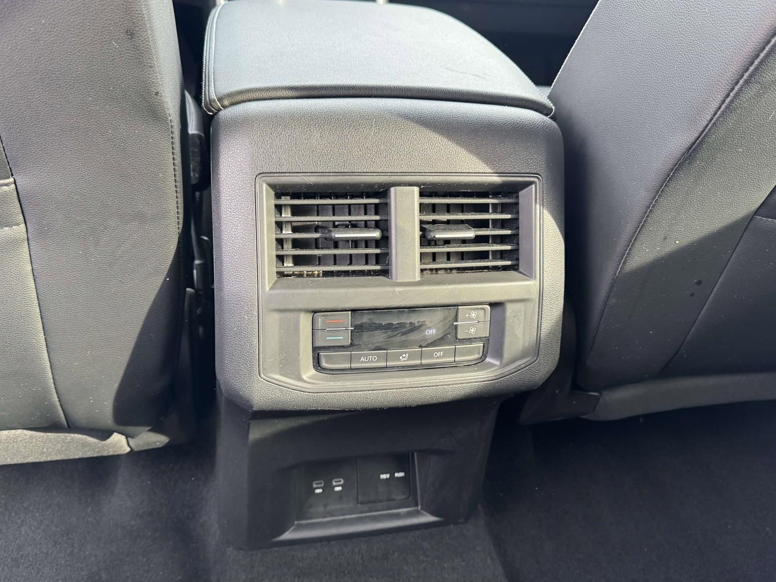 Certified 2022 Volkswagen Atlas SE image 14