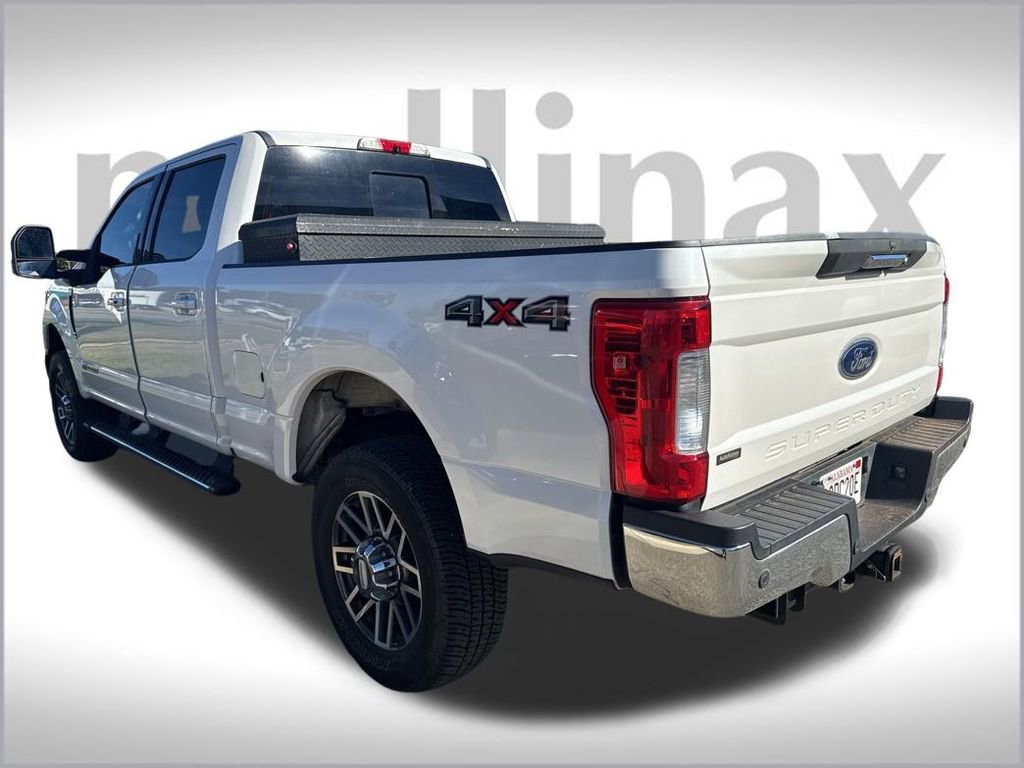 Used 2017 Ford F250 Lariat image 3