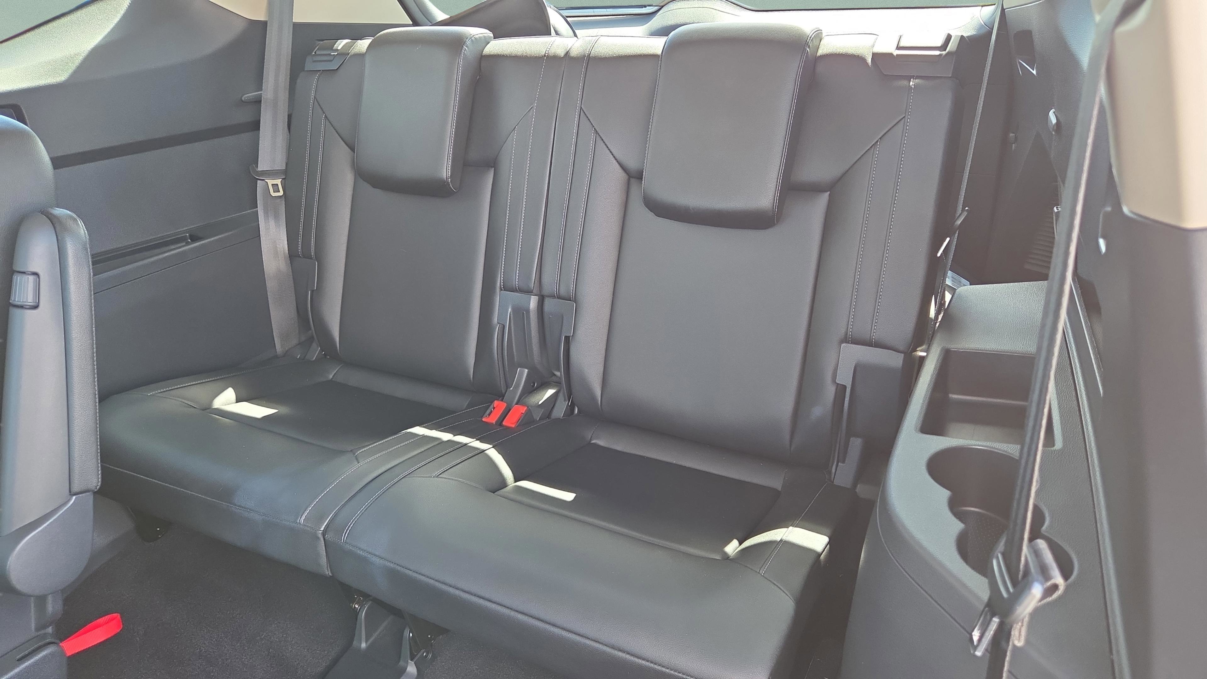 Used 2019 Volkswagen Atlas SE w/ Towing Package FWD image 12