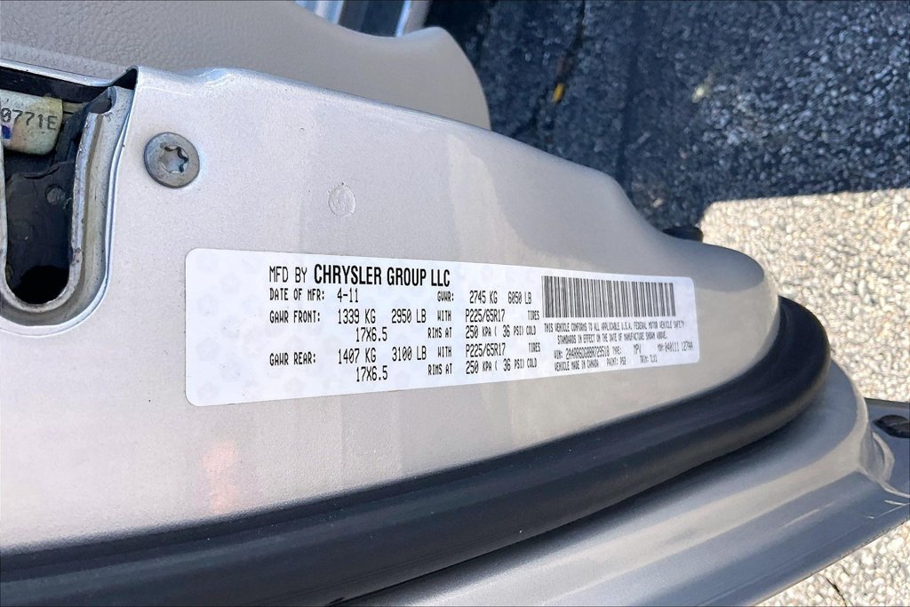 Used 2011 Chrysler Town & Country Limited FWD image 39