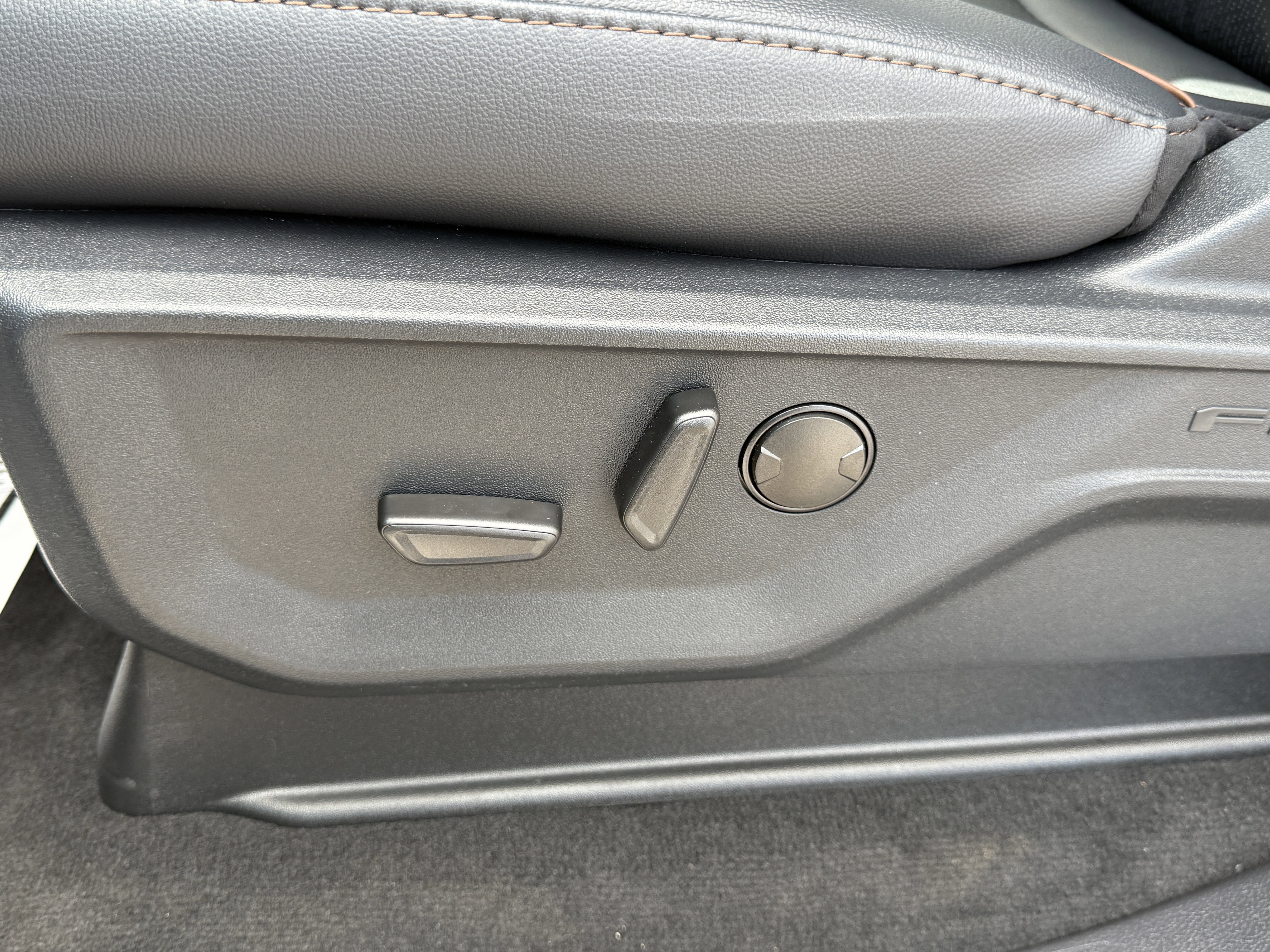 New 2026 Ford F250 Lariat image 19