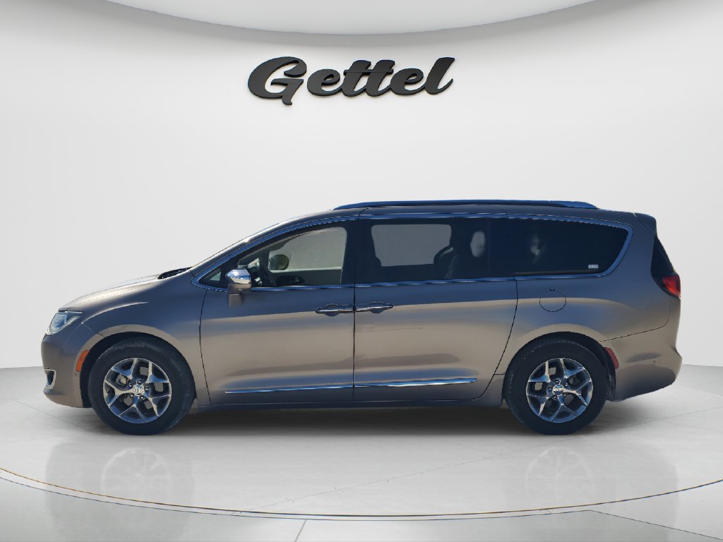 Used 2018 Chrysler Pacifica Limited w/ Advanced Safetytec Group FWD image 8