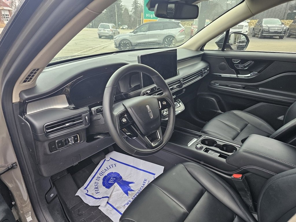 New 2025 Lincoln Corsair Premiere image 6