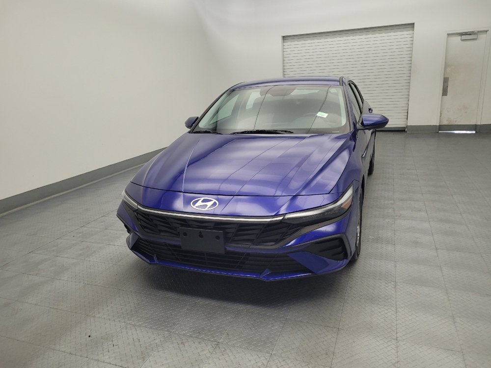 Used 2025 Hyundai Elantra SE FWD image 15