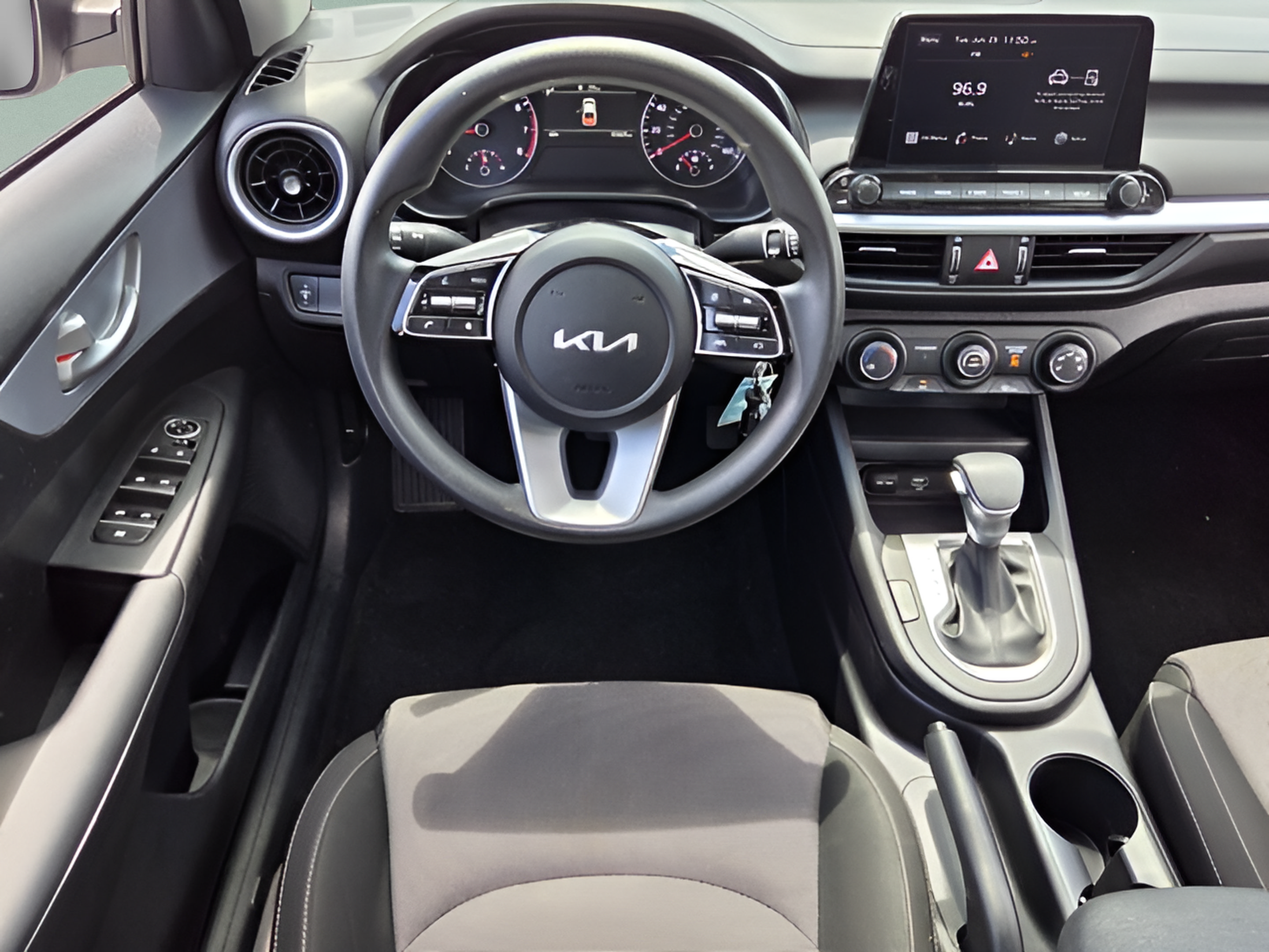 Used 2024 Kia Forte LXS FWD image 11