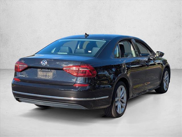 Used 2019 Volkswagen Passat 2.0T Wolfsburg image 5