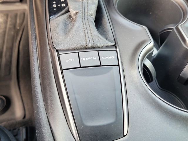 Used 2022 Toyota Camry SE image 25