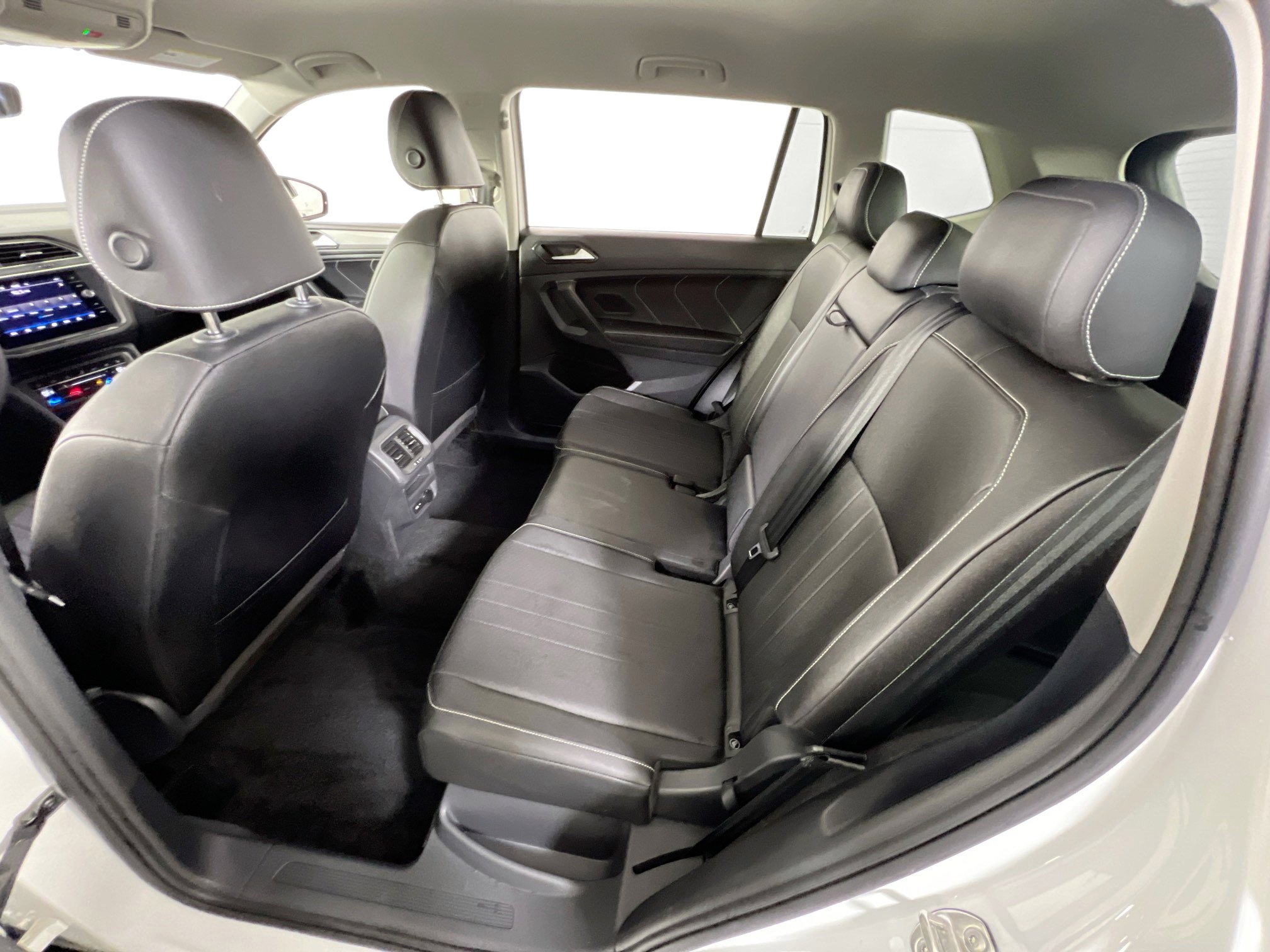 Used 2023 Volkswagen Tiguan SE AWD/4WD image 23