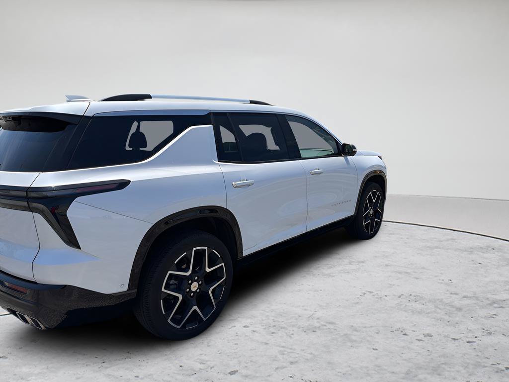 Used 2025 Chevrolet Traverse High Country FWD image 30